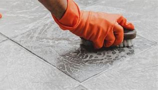 Les 10 Secrets d'Experts pour des Sols Impeccables : Guide Complet du Nettoyage pour la Maison