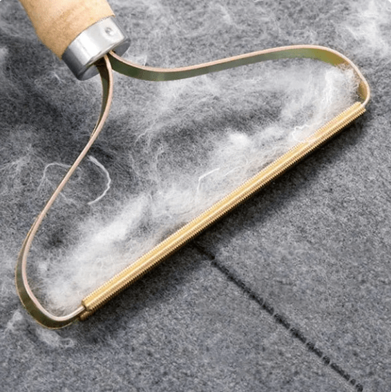 BROSSE ANTI - POILS DOUBLE FACE EN CUIVRE - CLEAN AND SMART